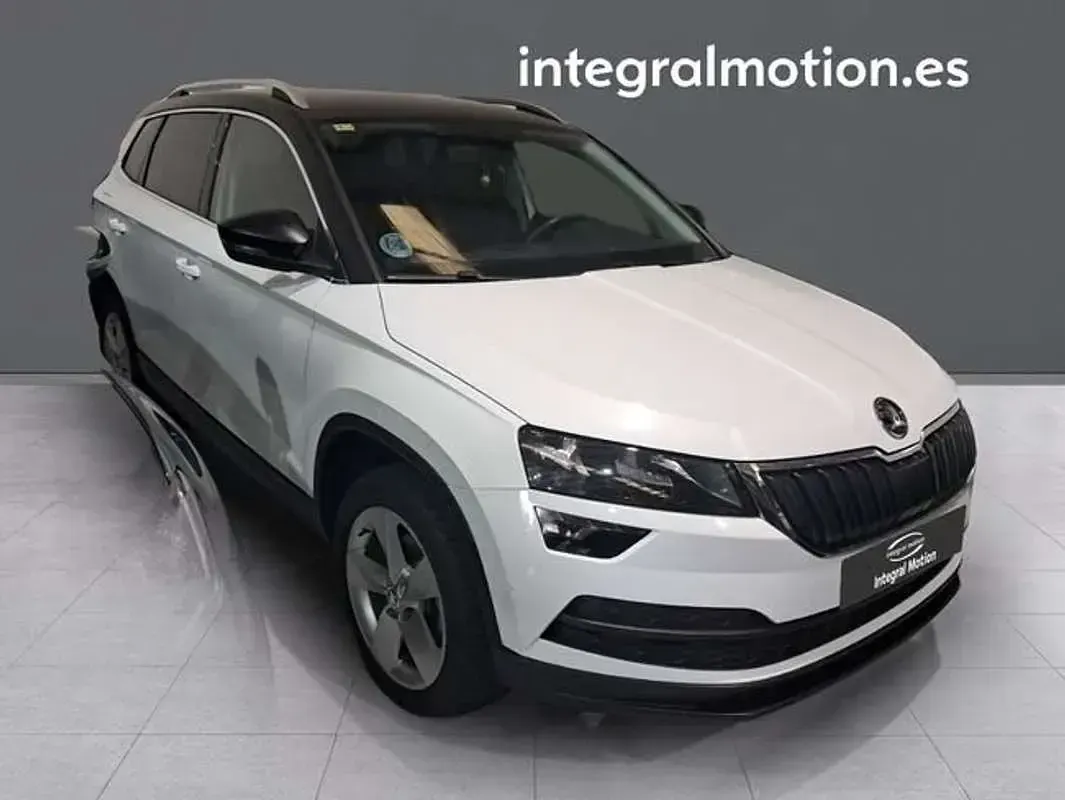 Usado Skoda Karoq Ambition 116 CV (85 kW) 2020 Blanco SUV