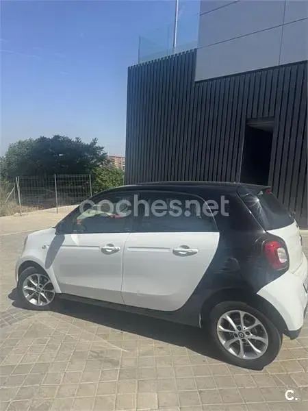 Usado Smart ForFour Passion 90 CV (66 kW) 2016 Blanco Utilitario