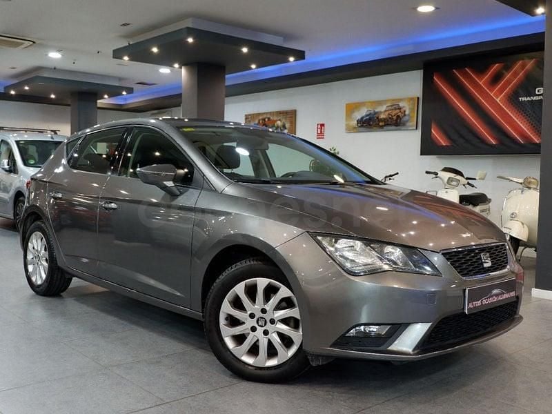 Usado Seat Leon Style 110 CV (80 kW) 2016 Gris / plata Berlina