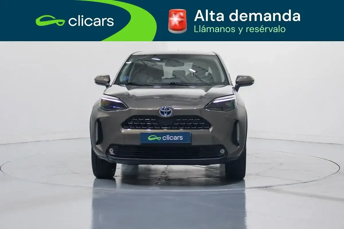 Usado Toyota Yaris Cross Plus 116 CV (85 kW) 2022 Beige SUV