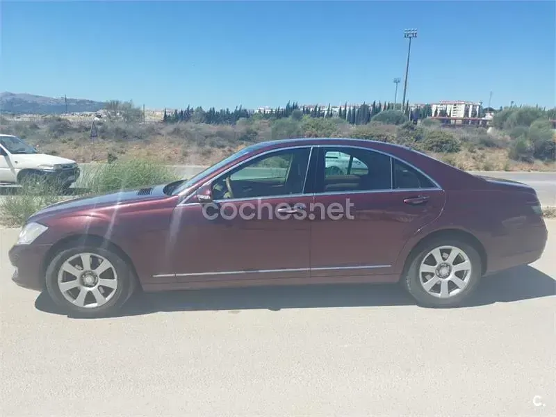 Usado Mercedes S320 235 CV (172 kW) 2008 Granate Berlina