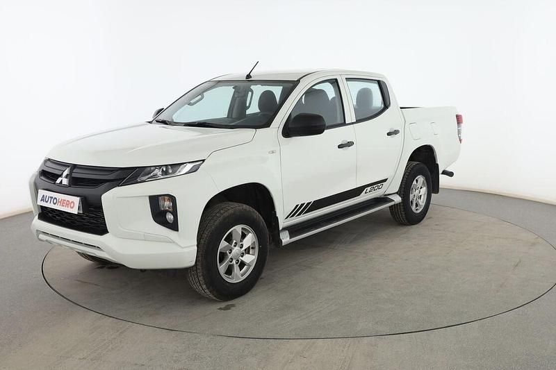 Usado Mitsubishi L200 Edition 150 CV (110 kW) 2021 Blanco Pickup/Camioneta