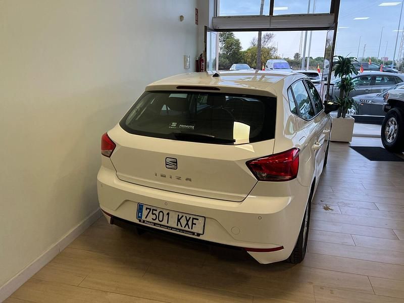 Usado Seat Ibiza Style 95 CV (69 kW) 2019 Blanco Utilitario