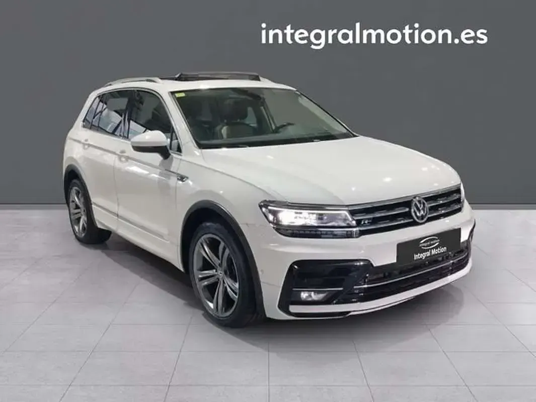 Usado VW Tiguan Sportline 150 CV (110 kW) 2020 Blanco SUV