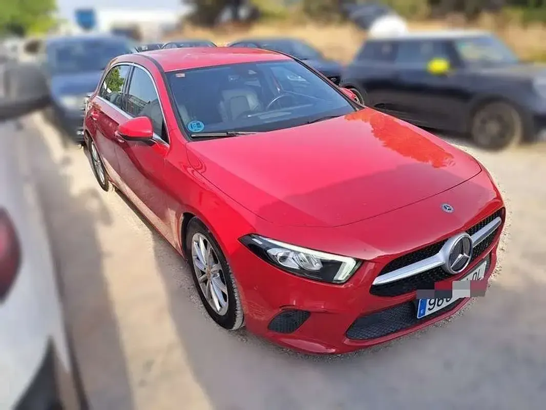 Usado Mercedes CLA200 150 CV (110 kW) 2019 Rojo Coupe