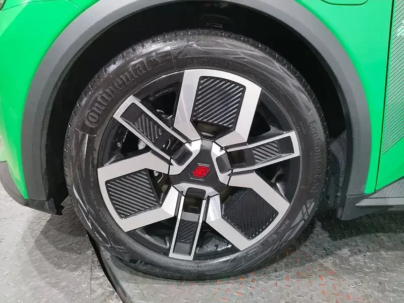 Usado Renault R5 Techno 110 kW (150 CV) 2025 Verde Utilitario