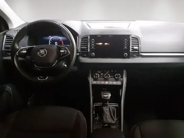 Usado Skoda Karoq Ambition 150 CV (110 kW) 2023 Gris SUV