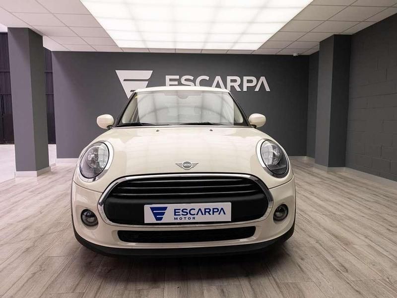 Usado Mini ONE 102 CV (75 kW) 2020 Beige Utilitario