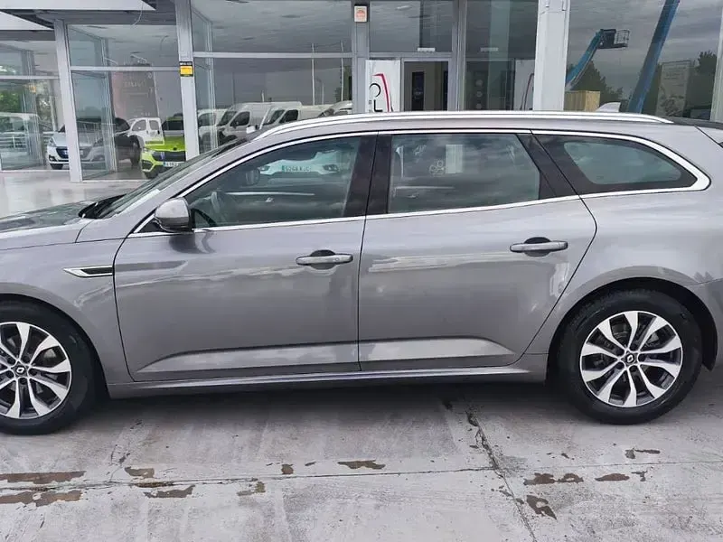 Usado Renault Talisman Business 120 CV (88 kW) 2020 Gris / plata Familiar