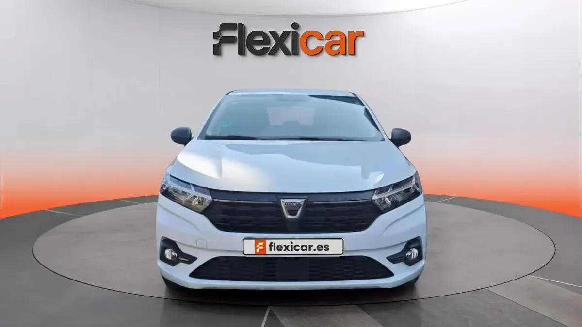 Usado Dacia Sandero Comfort 67 CV (49 kW) 2021 Blanco Berlina