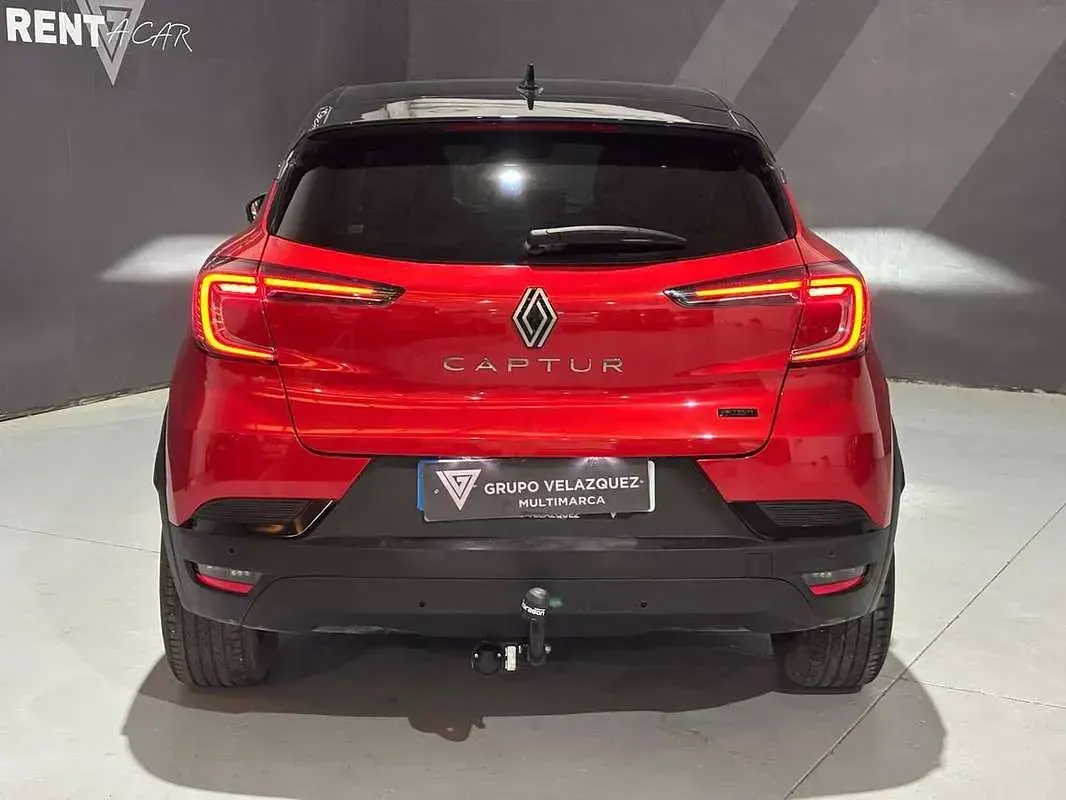 Usado Renault Captur Techno 143 CV (105 kW) 2025 Rojo SUV