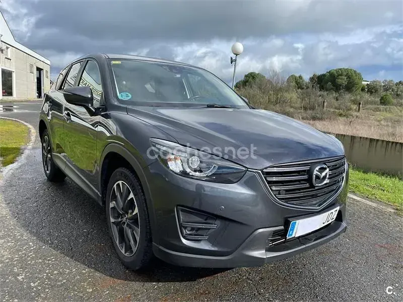 Käytetty Mazda CX-5 Luxury 150 HP (110 kW) 2015 Harmaa Katumaasturi