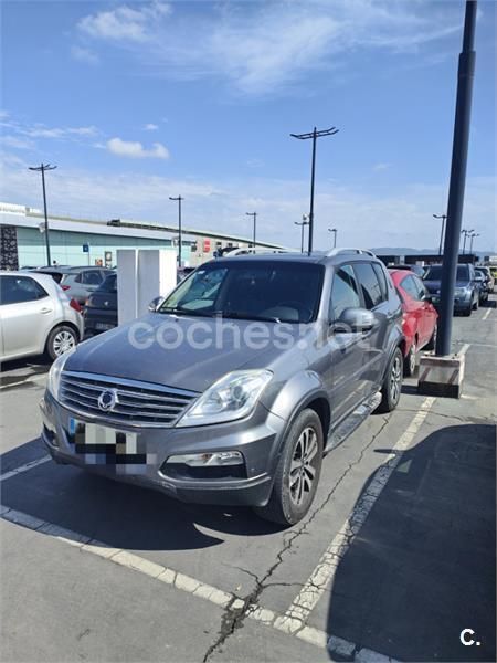 Gris / plata Usado 2015 Ssangyong Rexton Limited SUV | 13.990 € (Un poco caro) - Imagen 1/4