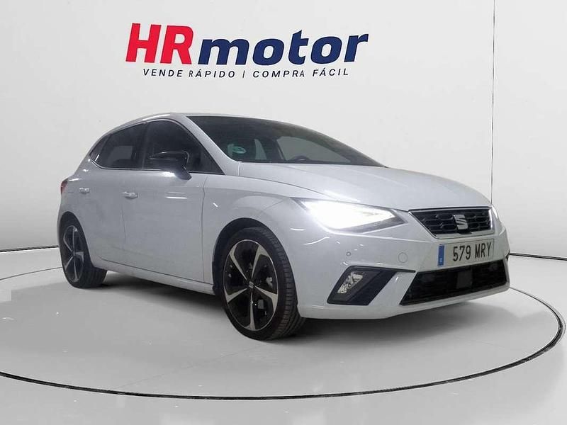 Blanco Usado 2024 Seat Ibiza FR Utilitario | 19.870 € (Precio justo) - Imagen 1/4