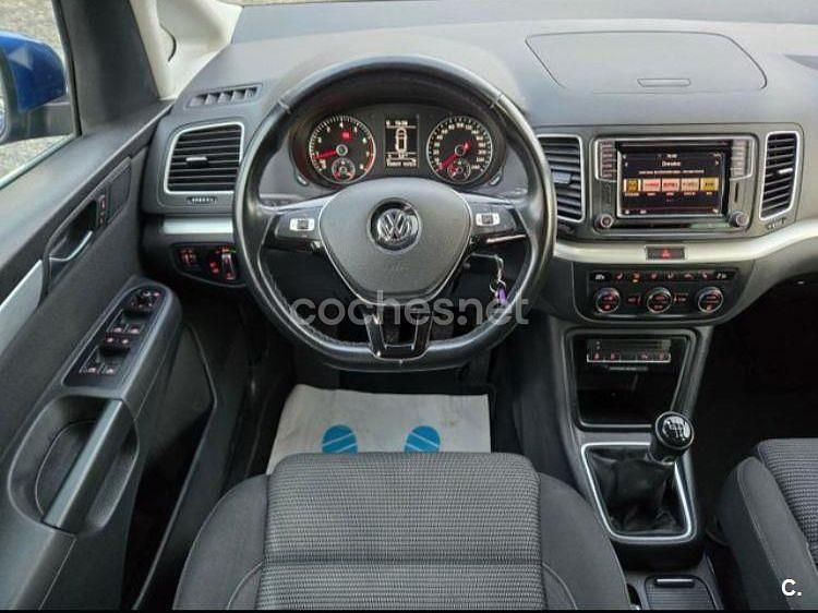 Usado VW Sharan Advance 150 CV (110 kW) 2019 Azul Monovolumen