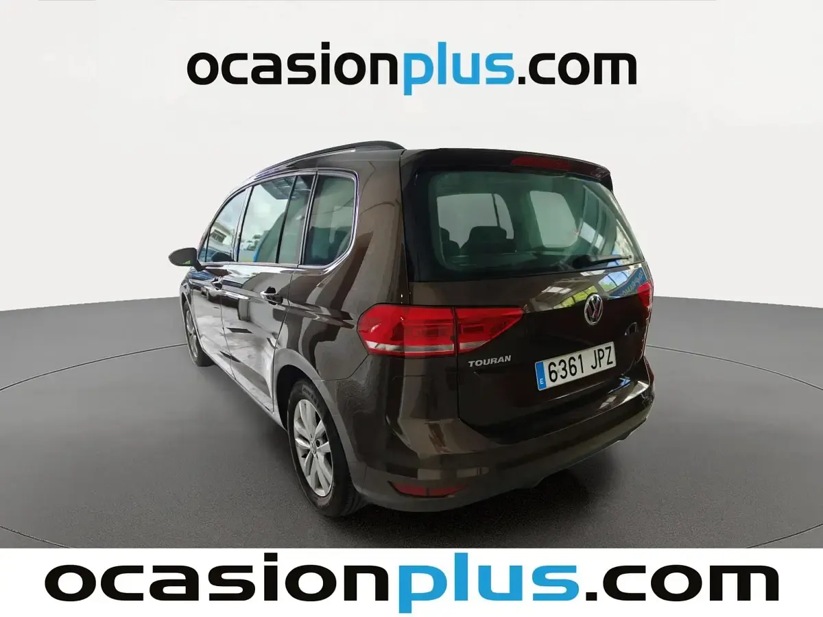 Usado VW Touran Edition 110 CV (80 kW) 2016 Marrón Monovolumen