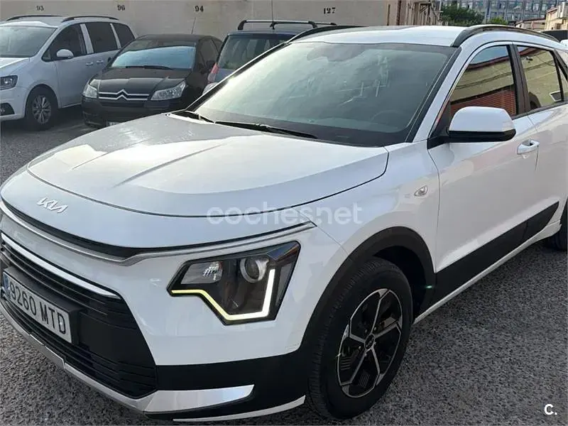 Usado Kia Niro 141 CV (103 kW) 2024 Blanco SUV