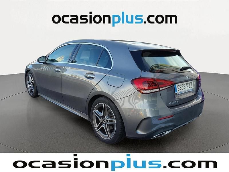 Usado Mercedes A180 116 CV (85 kW) 2019 Gris