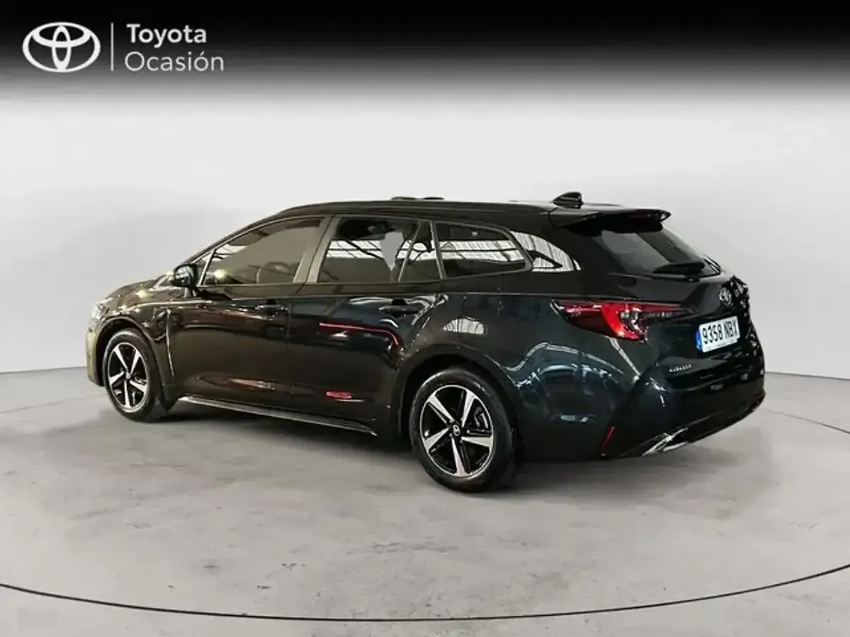 Usado Toyota Corolla Active 140 CV (102 kW) 2025 Negro Familiar
