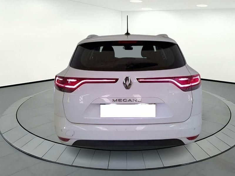 Usado Renault Mégane IV Business 115 CV (84 kW) 2021 Blanco Familiar
