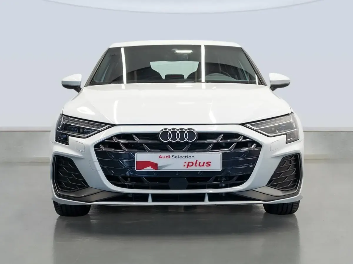 Usado Audi A3 Sportback e-tron S-Line 204 CV (150 kW) 2025 Blanco Utilitario