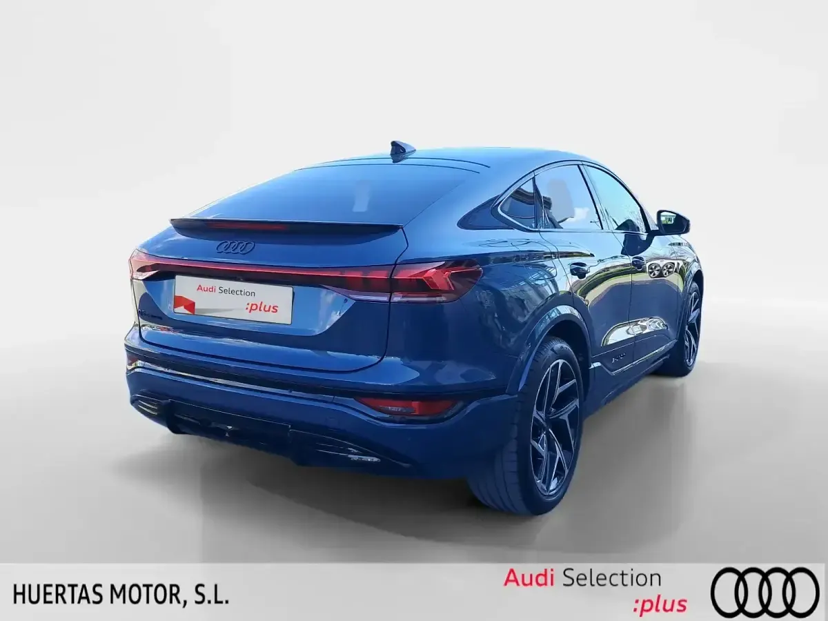 Usado Audi Q6 e-tron Performance 239 kW (326 CV) 2026 Azul SUV