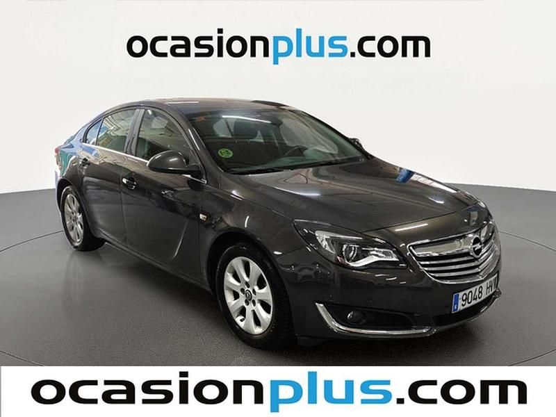 Usado Opel Insignia Selective 120 CV (88 kW) 2014 Gris Berlina