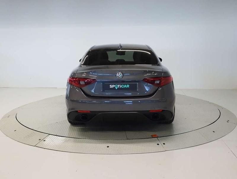 Usado Alfa Romeo Giulia Veloce 211 CV (155 kW) 2022 Gris Berlina