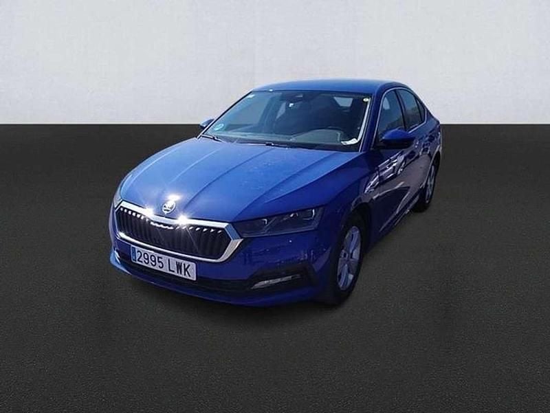 Usado Skoda Octavia Ambition 116 CV (85 kW) 2022 Azul Utilitario