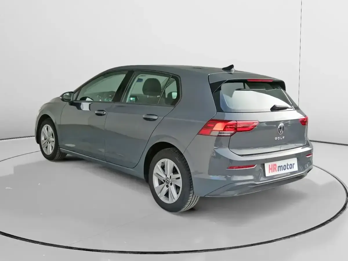 Brugt VW Golf VIII Life 110 HK (80 kW) 2024 Grå Sedan