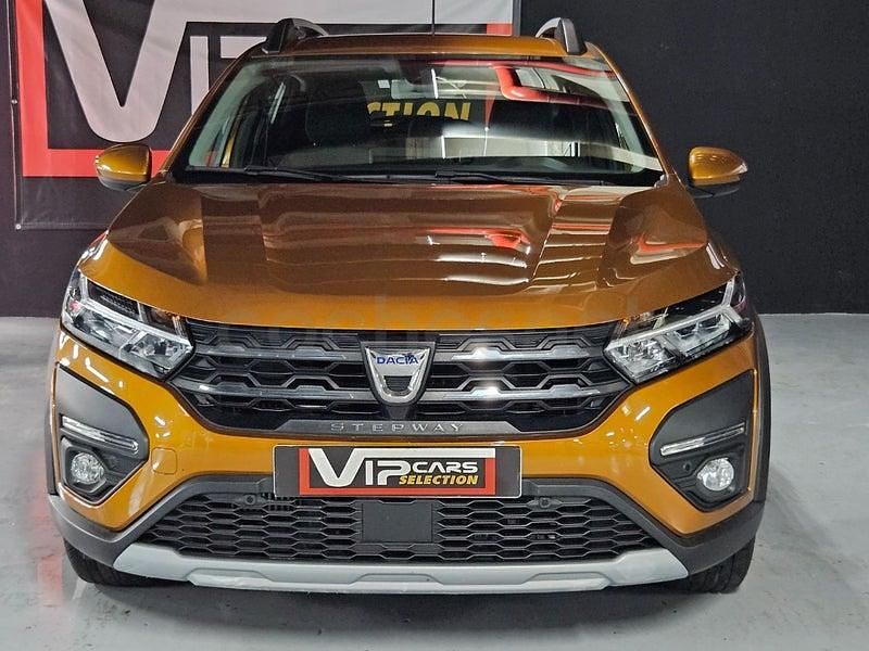 Usado Dacia Sandero Essentiel 91 CV (66 kW) 2022 Naranja Berlina