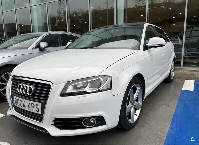 Usado Audi A3 Ambition 200 CV (147 kW) 2010 Blanco Utilitario