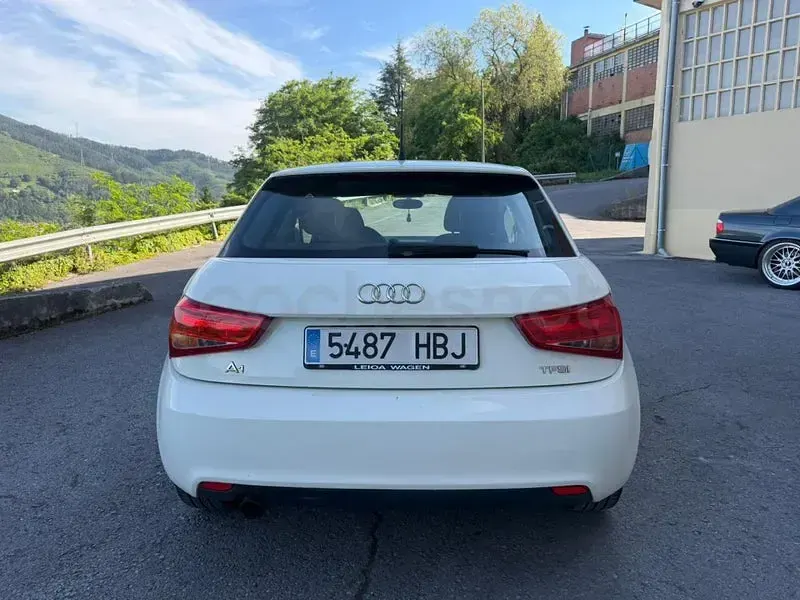 Usado Audi A1 Ambition 86 CV (63 kW) 2011 Blanco Utilitario