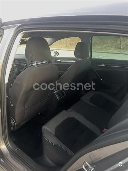 Usado VW Golf VII Sportline 110 CV (80 kW) 2015 Gris / plata Berlina