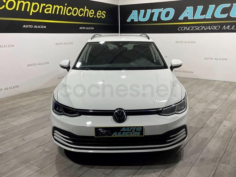 Usado VW Golf VIII Life 115 CV (84 kW) 2021 Blanco Familiar