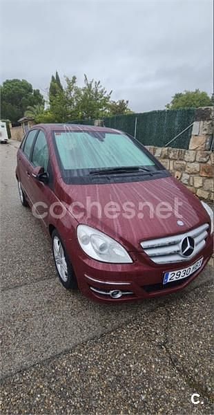 Usado Mercedes B160 95 CV (69 kW) 2011 Rojo Monovolumen