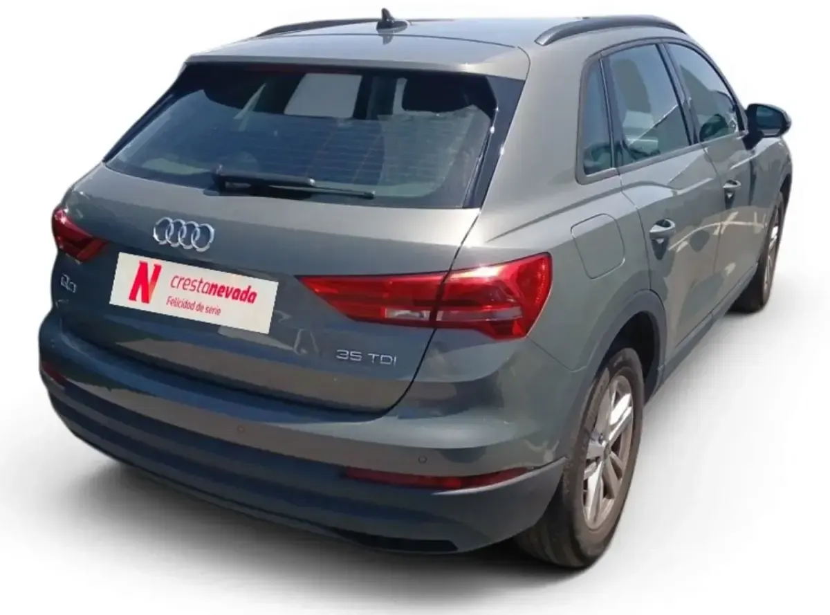 Usado Audi Q3 Premium 150 CV (110 kW) 2022 Gris SUV