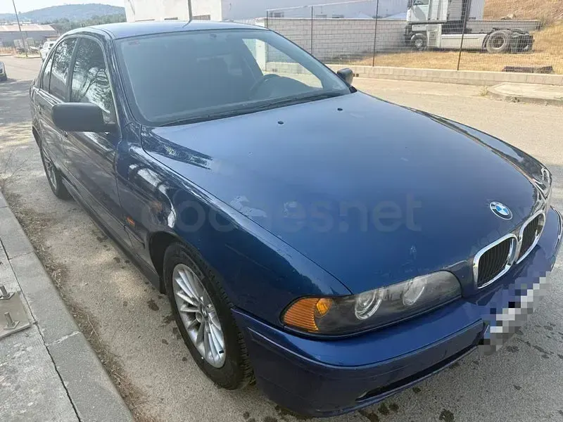 Usado BMW 530 193 CV (141 kW) 2002 Azul Familiar