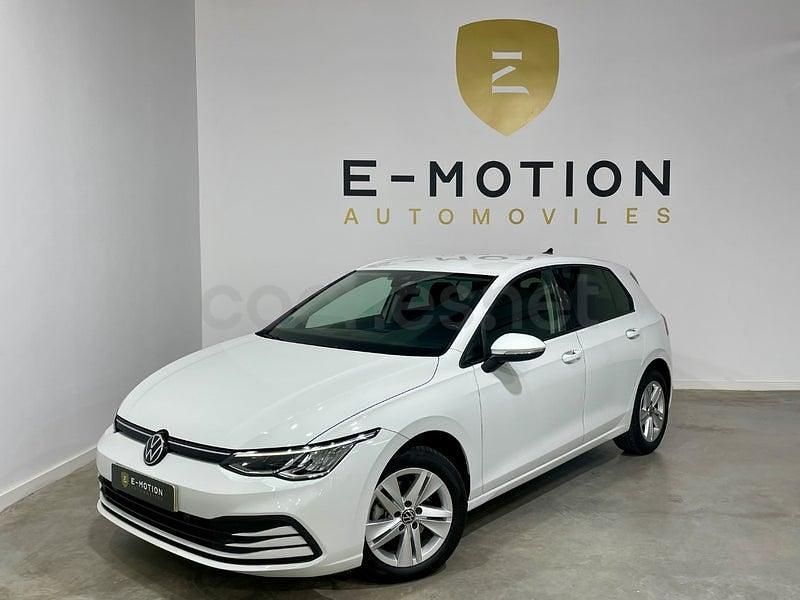 Usado VW Golf VIII Life 110 CV (80 kW) 2022 Blanco Berlina