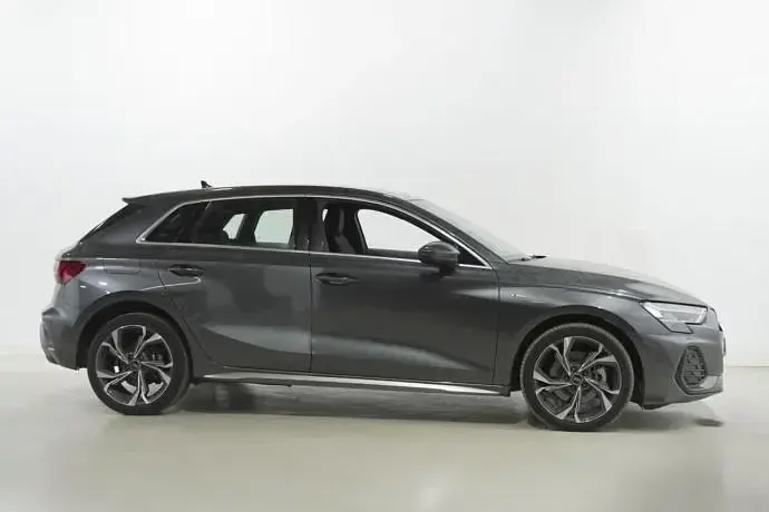 Usado Audi A3 e-tron S-Line 204 CV (150 kW) 2025 Utilitario