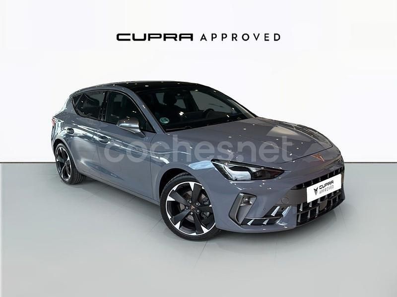 Usado Cupra Leon 150 CV (110 kW) 2024 Gris / plata Berlina