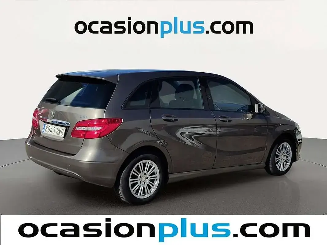 Usado Mercedes B200 136 CV (100 kW) 2012 Gris Utilitario