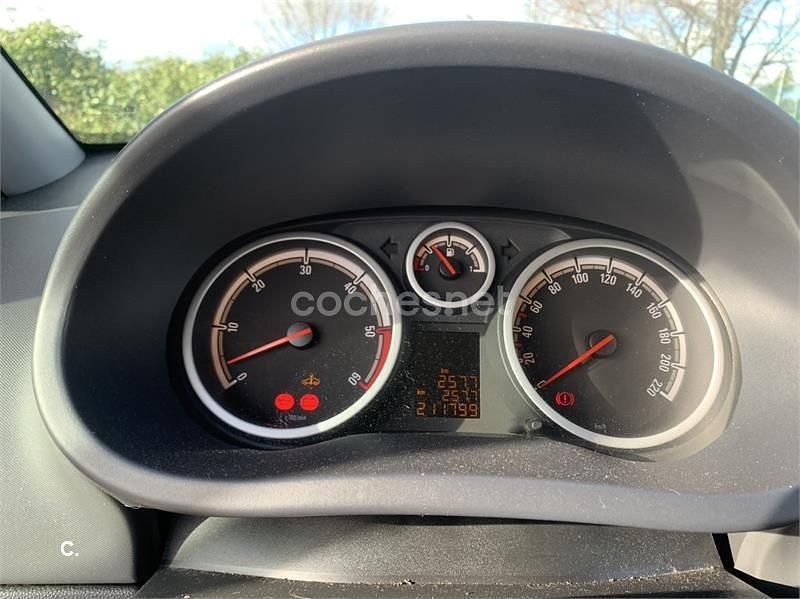 Usado Opel Corsa Enjoy 90 CV (66 kW) 2007 Gris / plata Utilitario