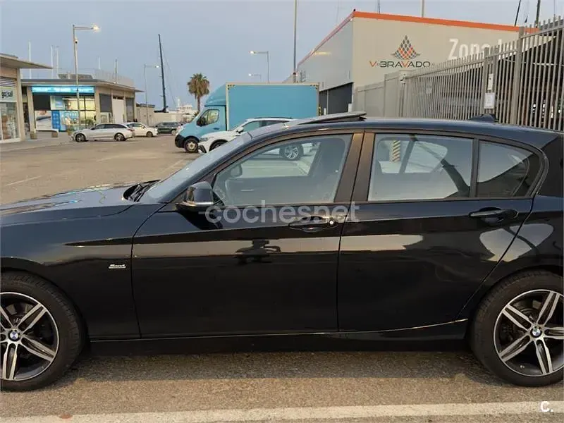 Usado BMW 118 Sport Line 136 CV (100 kW) 2016 Negro Utilitario