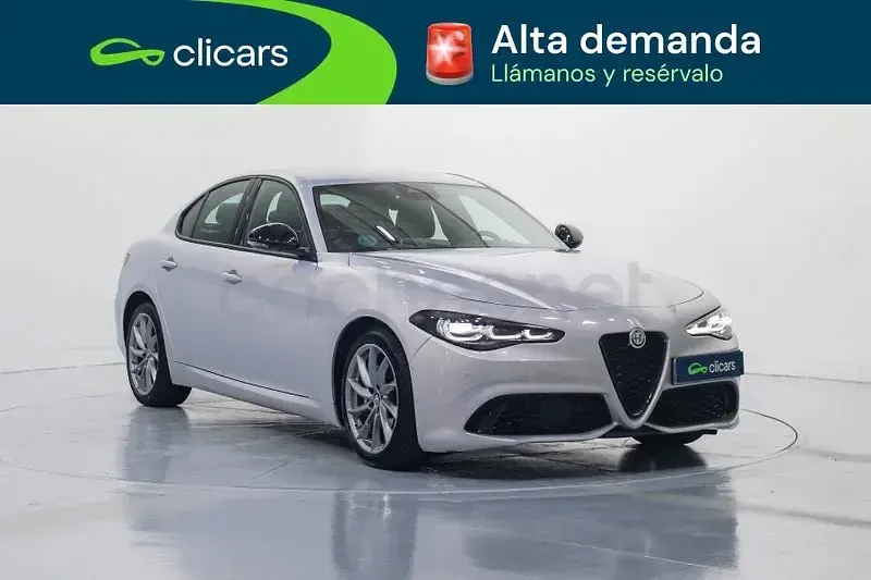Usado Alfa Romeo Giulia Sprint 160 CV (117 kW) 2023 Blanco Berlina
