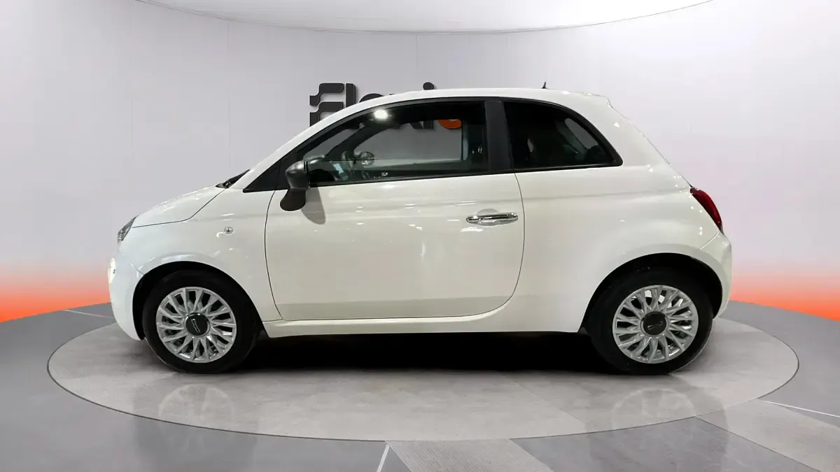 Usado Fiat 500 71 CV (52 kW) 2022 Blanco Berlina