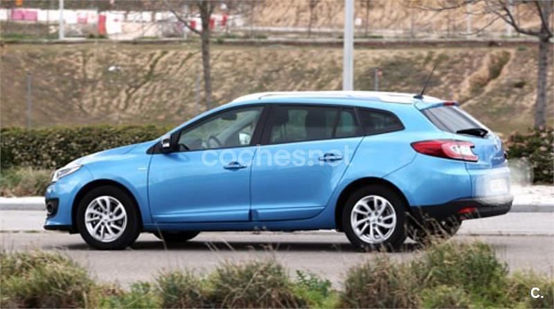 Usado Renault Mégane GrandTour LIMITED 110 CV (80 kW) 2015 Azul Familiar