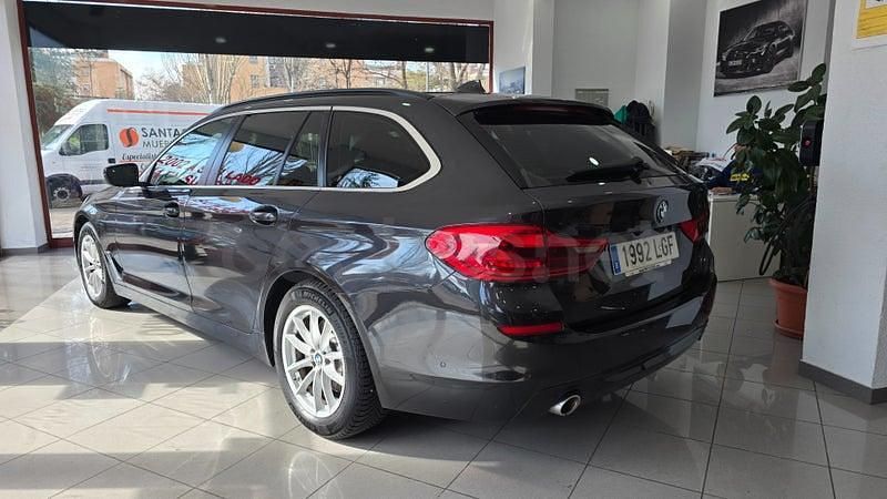 Usado BMW 520 190 CV (139 kW) 2020 Gris / plata Familiar
