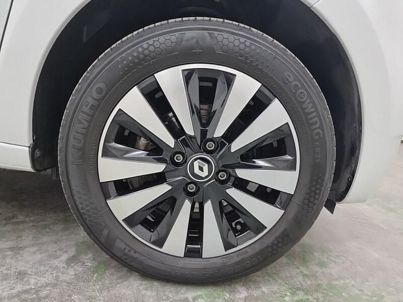 Usado Renault Twingo Techno 59 kW (81 CV) 2022 Blanco Utilitario