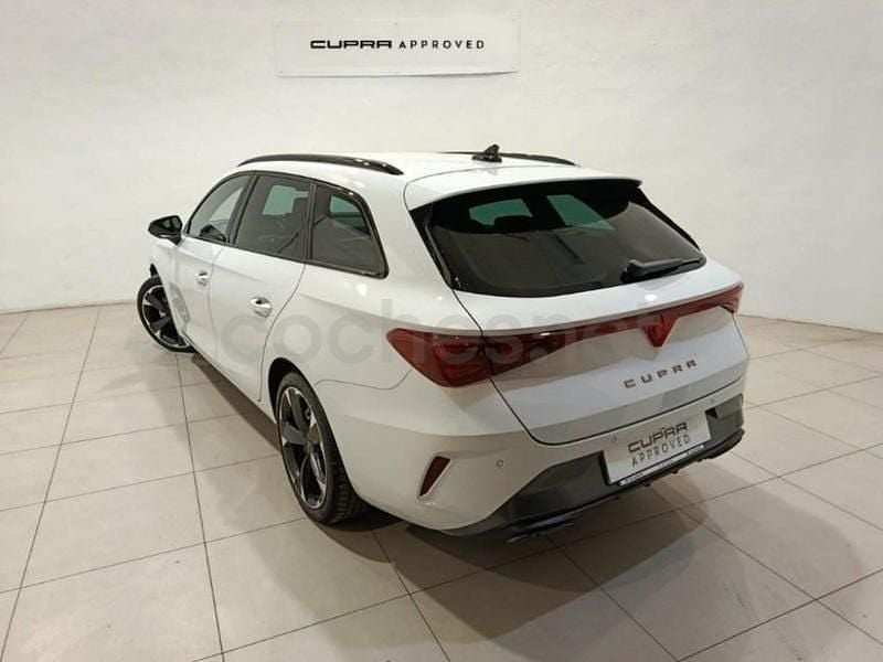 Usado Cupra Leon 150 CV (110 kW) 2024 Blanco Berlina